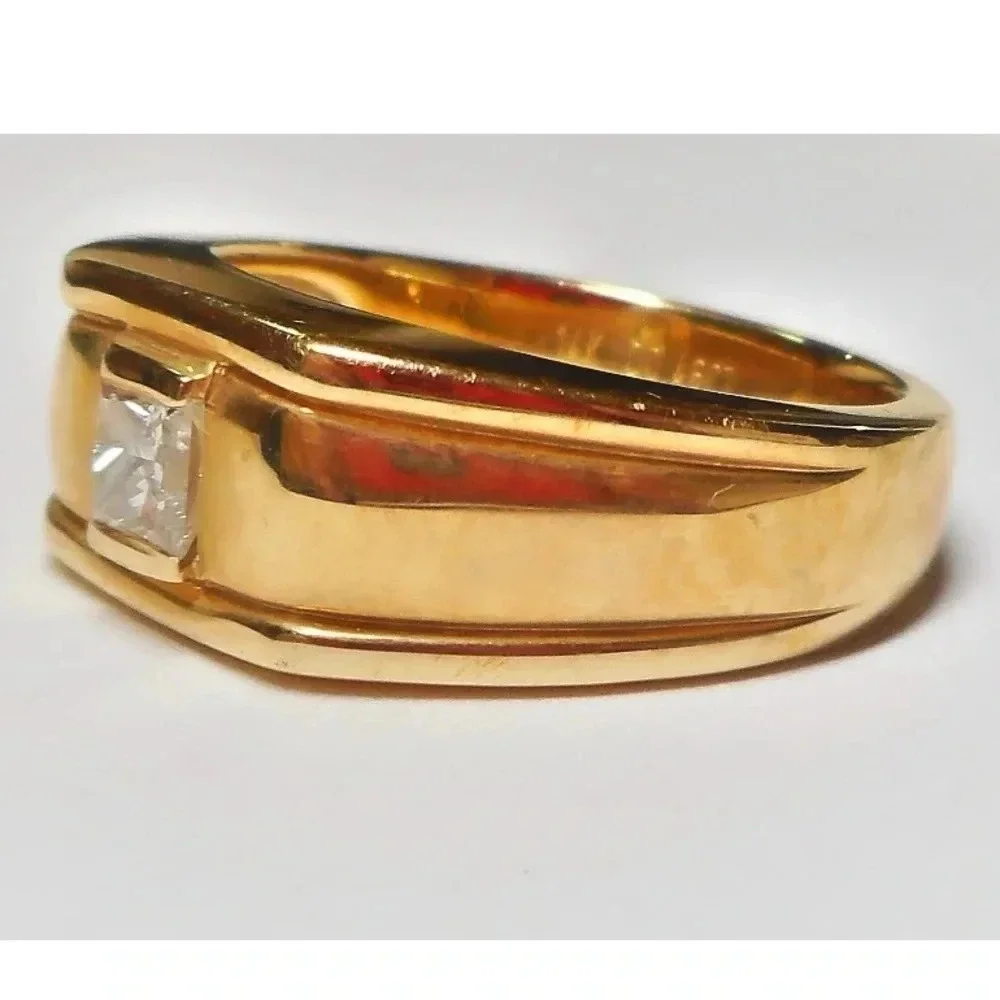 Mens Diamond Solitaire & 14k Gold Ring